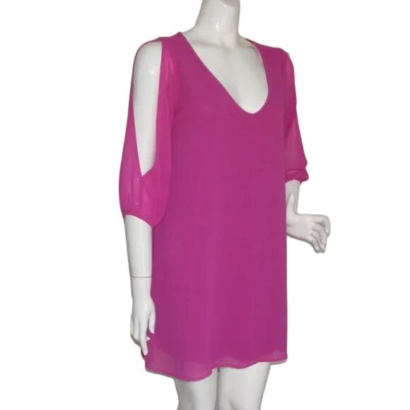 LULU'S Dress, M, Berry/Fuschia, Cold Shoulder, 3/4 sleeves, Mini/Short, V-neck - Picture 3 of 13